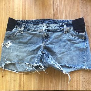 GAP MATERNITY denim shorts with stretch sides 26